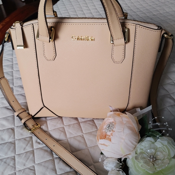 Calvin Klein Purse - Picture 13 of 16